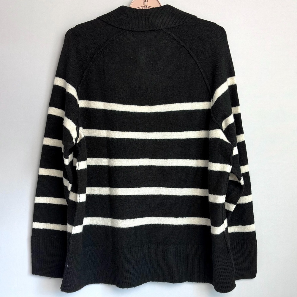 Aerie Women XS Striped Cozy Lightweight Oversized Unreal V Neck Sweater NWT - Picture 2 of 11